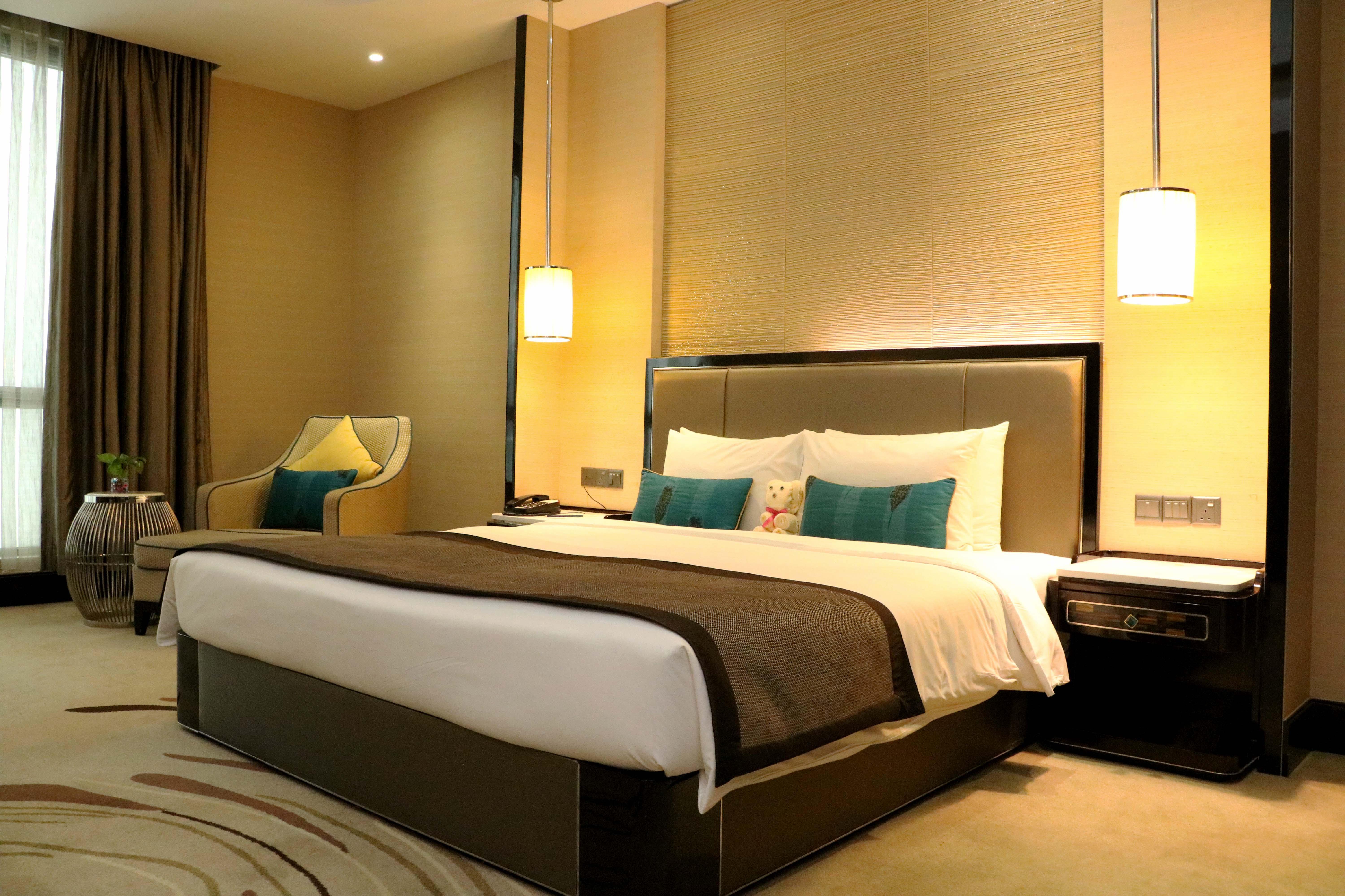 Pacific Regency Hotel Suites Kuala Lumpur Zewnętrze zdjęcie A bedroom in a hotel