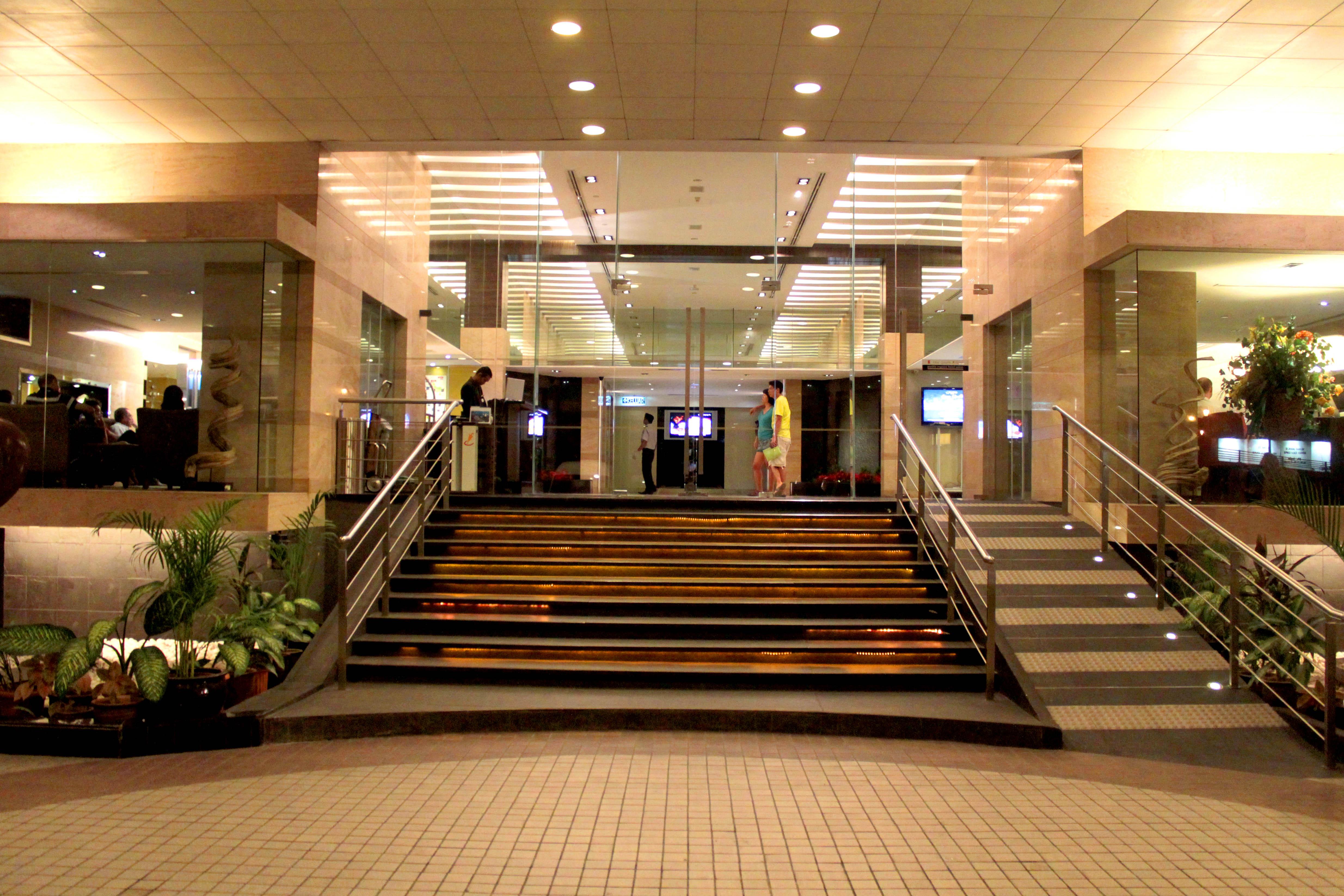 Pacific Regency Hotel Suites Kuala Lumpur Zewnętrze zdjęcie The lobby of the hotel